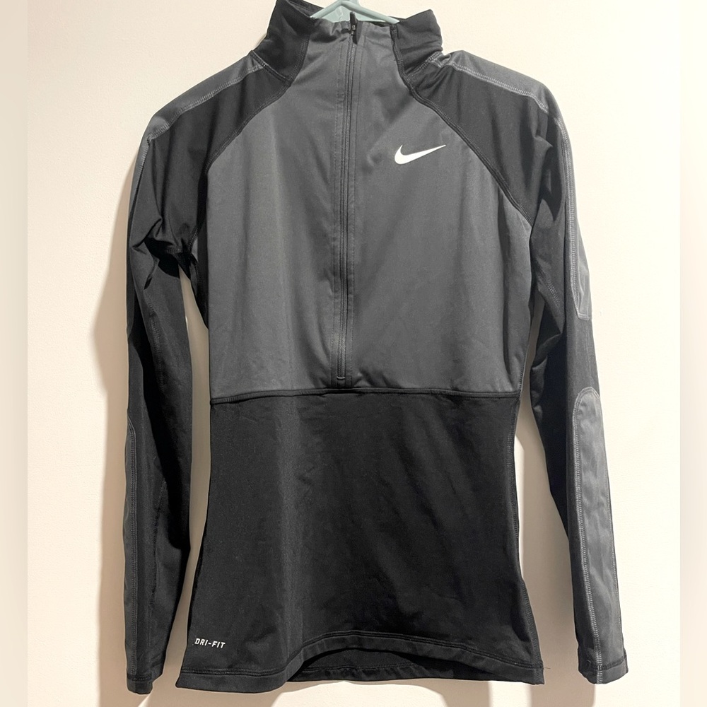 Nike Half-Zip